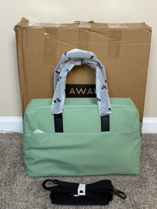 Away Handbags - Away The Everywhere Bag